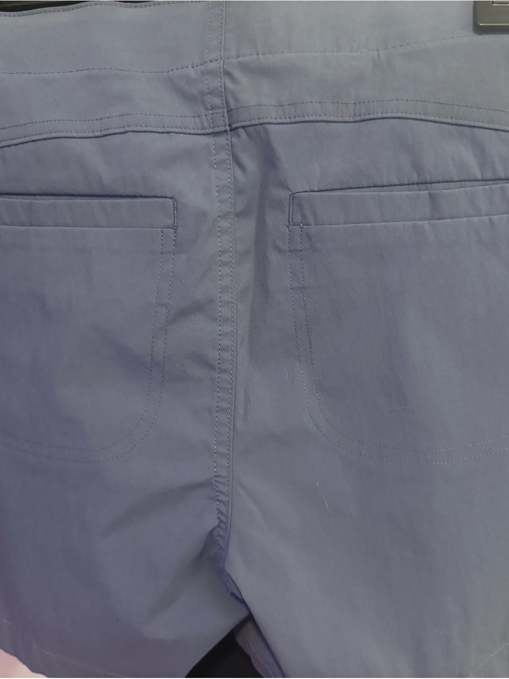 Eddie Bauer Women’s Size 4 Stretch Nylon Shorts Blue & Mauve - Picture 3 of 6